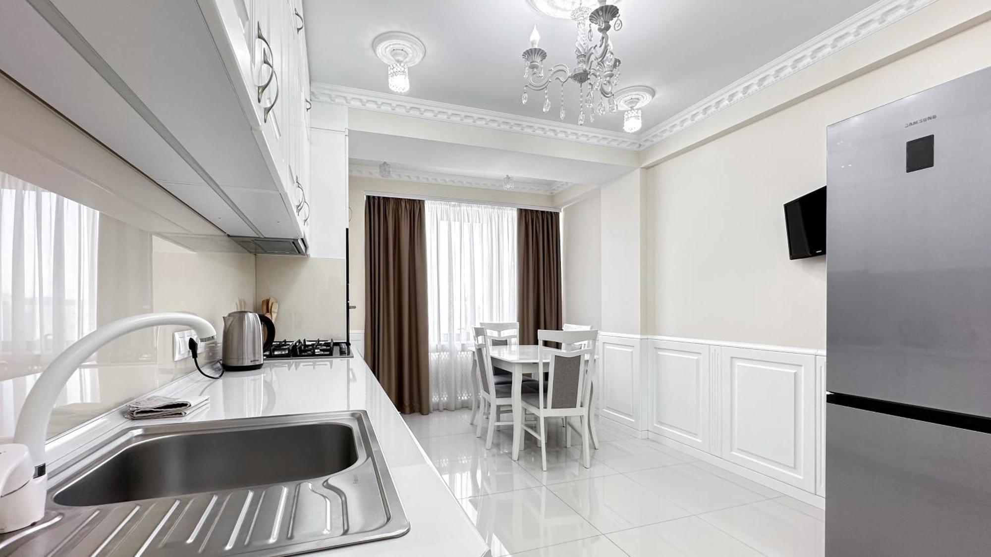 Business Class Apartments In The City Center Chisinau Exterior photo